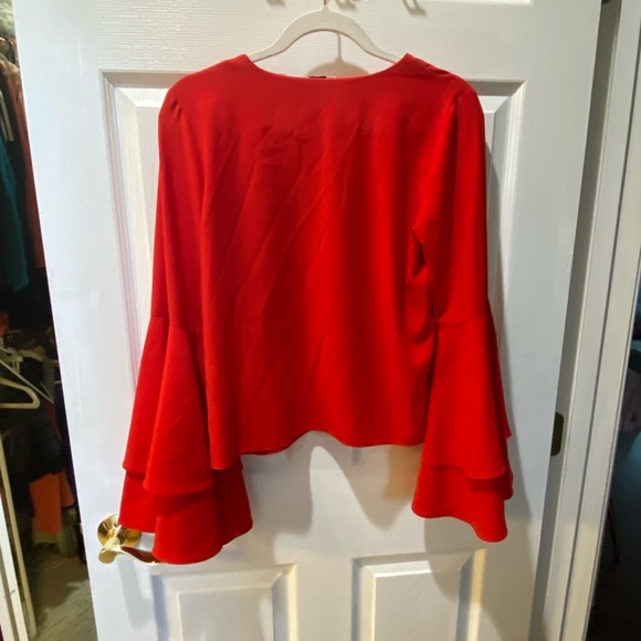 Storee red top - Picture 3 of 3